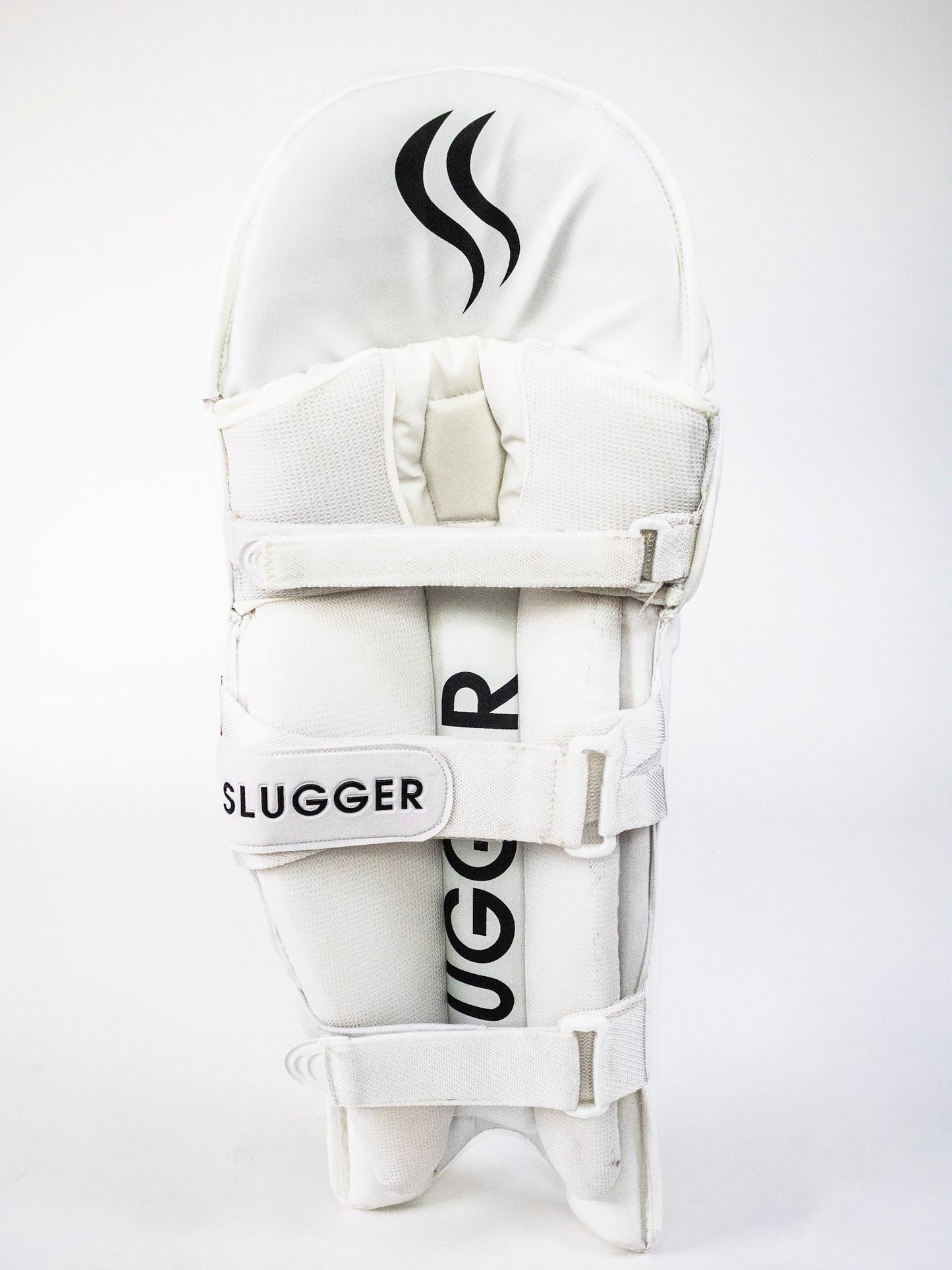 A close-up of the single cricket batting pad corporate edition displaced the back side, with its stylish material.